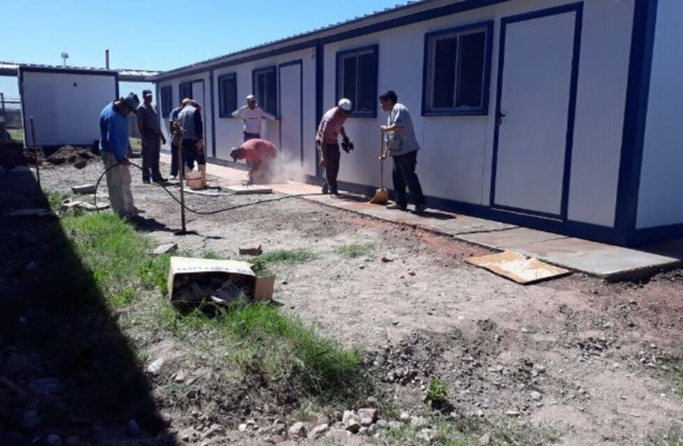 Inauguraron módulos escolares para internos de Almafuerte