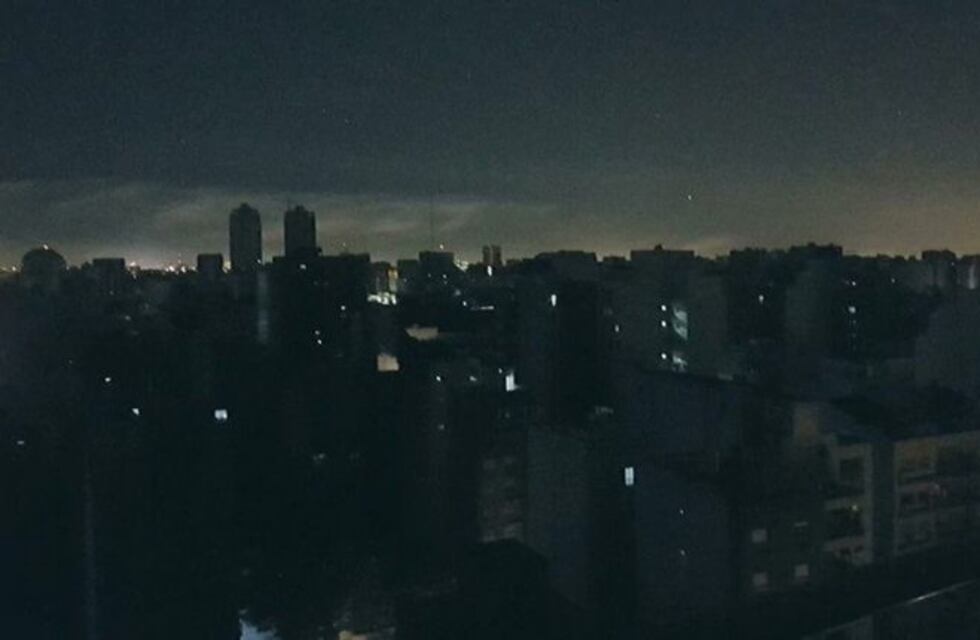 Más de 30 mil hogares se quedaron sin luz en la Ciudad y el Conurbano