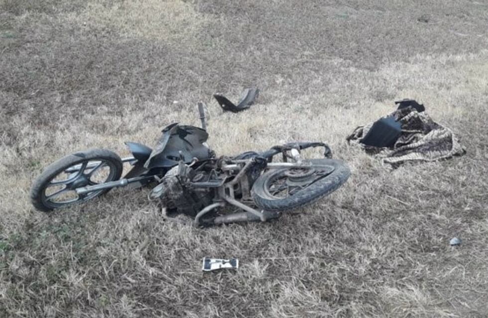 Falleció un motociclista al chocar de frente con un auto en Córdoba