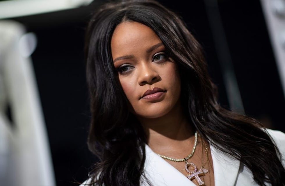 Rihanna levantó la temperatura con su nueva colección de lencería
