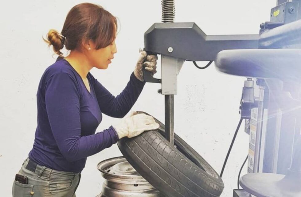 Diez rosarinas son las primeras mujeres graduadas como gomeras profesionales en Argentina