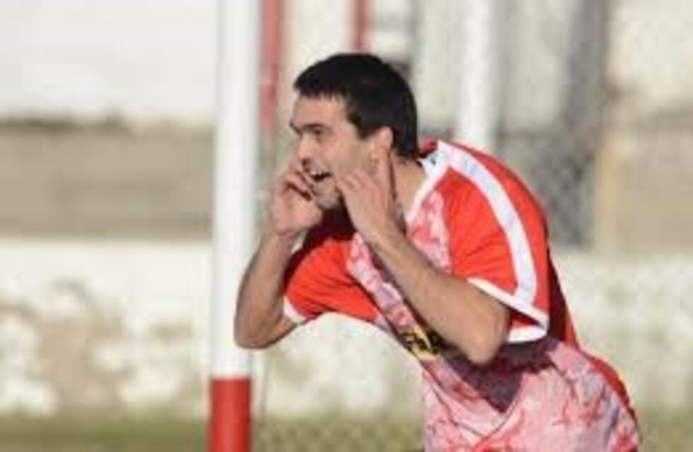 Brian Scalco y Marco Rosas le dieron la victoria a Huracán de White