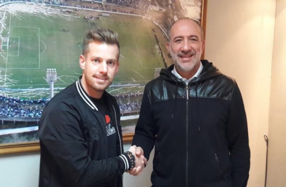 El ex Belgrano Iván Etevenaux ya es jugador de Sarmiento