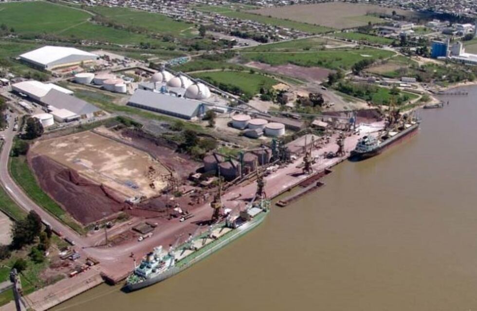 Se organizan visitas guiadas para conocer la historia y las instalaciones del puerto local