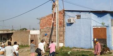 Violencia extrema: Usurpadores amenazaron con balear a operarios de SECHEEP