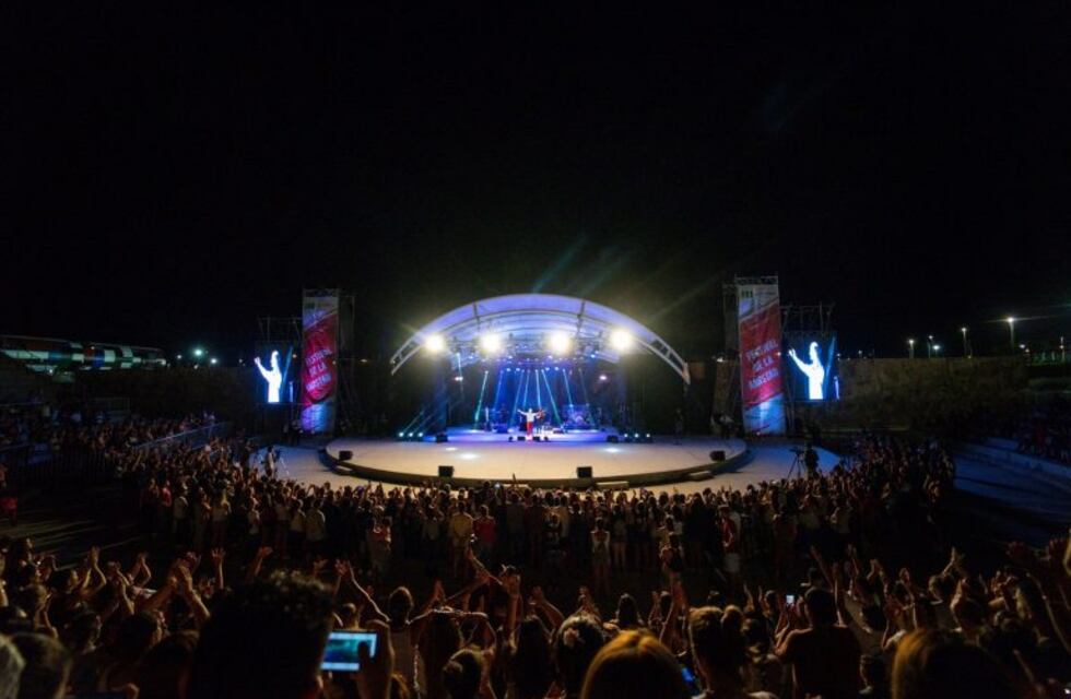 Abel Pintos cerró el 1º Festival de la Amistad