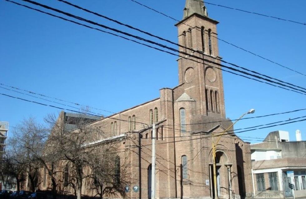 Entraron a robar a una iglesia mientras el sacerdote daba misa