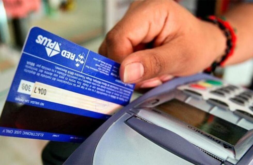 Detuvieron a un dealer colombiano que tenía un posnet para cobrar sus drogas