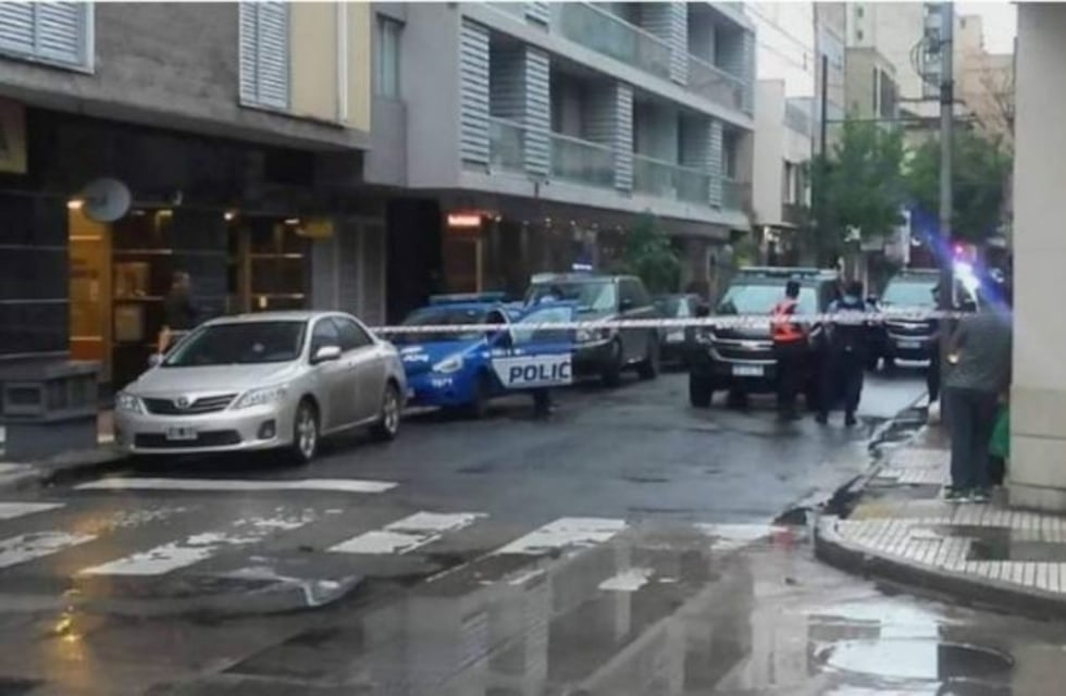 Se fue del hotel y dejó un paquete explosivo que debió ser detonado en pleno centro