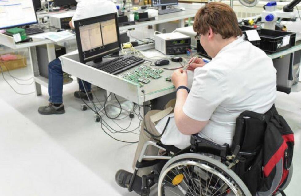 Las personas con discapacidad continuarán cobrando sus pensiones aunque consigan trabajo