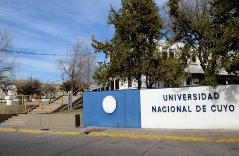La UNCUYO ofrece becas para ingresantes