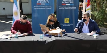 Apertura de sobres para la licitación de bacheo en rutas de la provincia