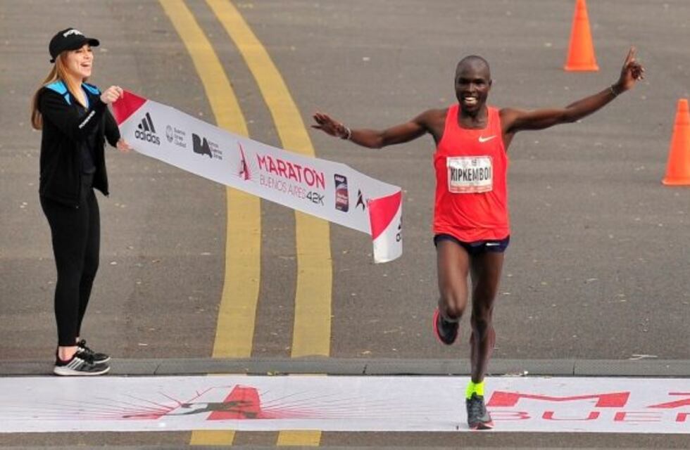 Maratón de Buenos Aires: el keniata Kipkemboi ganó y rompió el récord