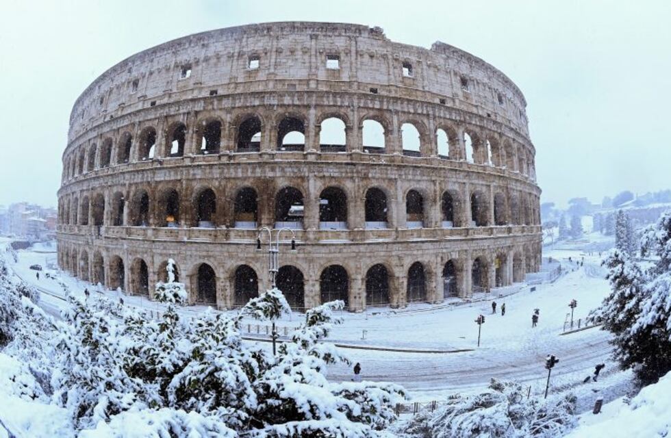 Roma amaneció bajo nieve después de seis años