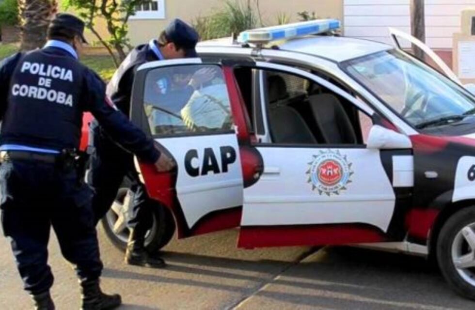 Dos policías heridos (uno grave) en procedimientos en Córdoba