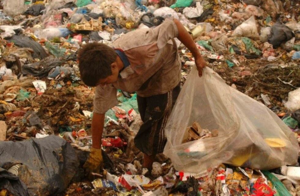 En Mendoza, hay 3.000 niños que viven de la basura