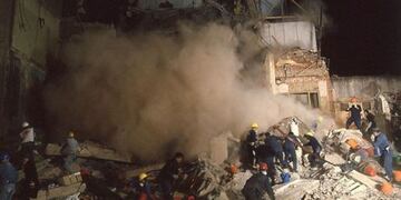 Foto del atentado contra la AMIA (Web)\u002E