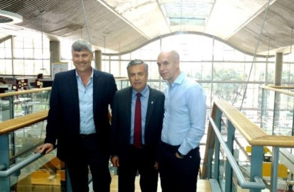 "Vino" para quedarse: Cornejo logró levantar la veda publicitaria en Capital Federal