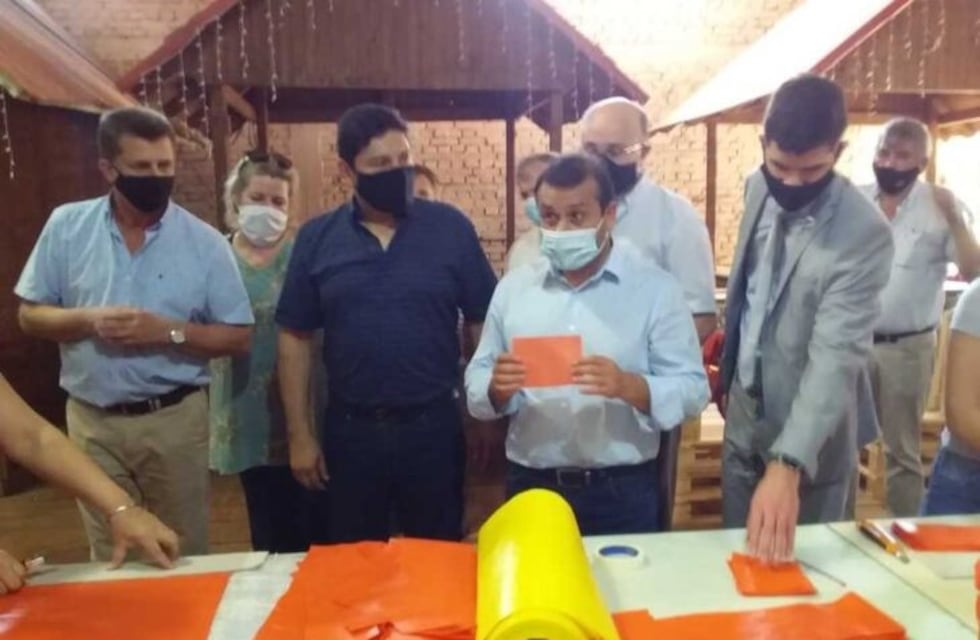 El gobernador entregó subsidios al sector productivo de Alem