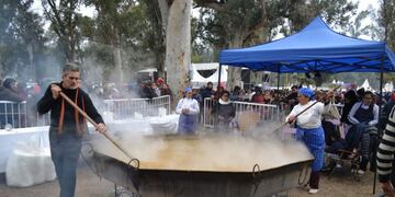 Casi 3 mil litros de locro para los santiagueños en el 466° Aniversario