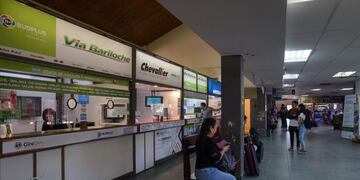 Exigen insumos de limpieza en la terminal de colectivos de Bariloche