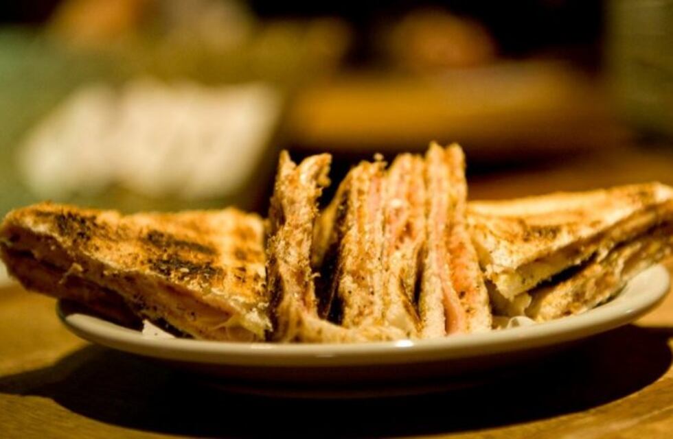 Gastronomía bien rosarina: elegirán el mejor Carlito de la ciudad