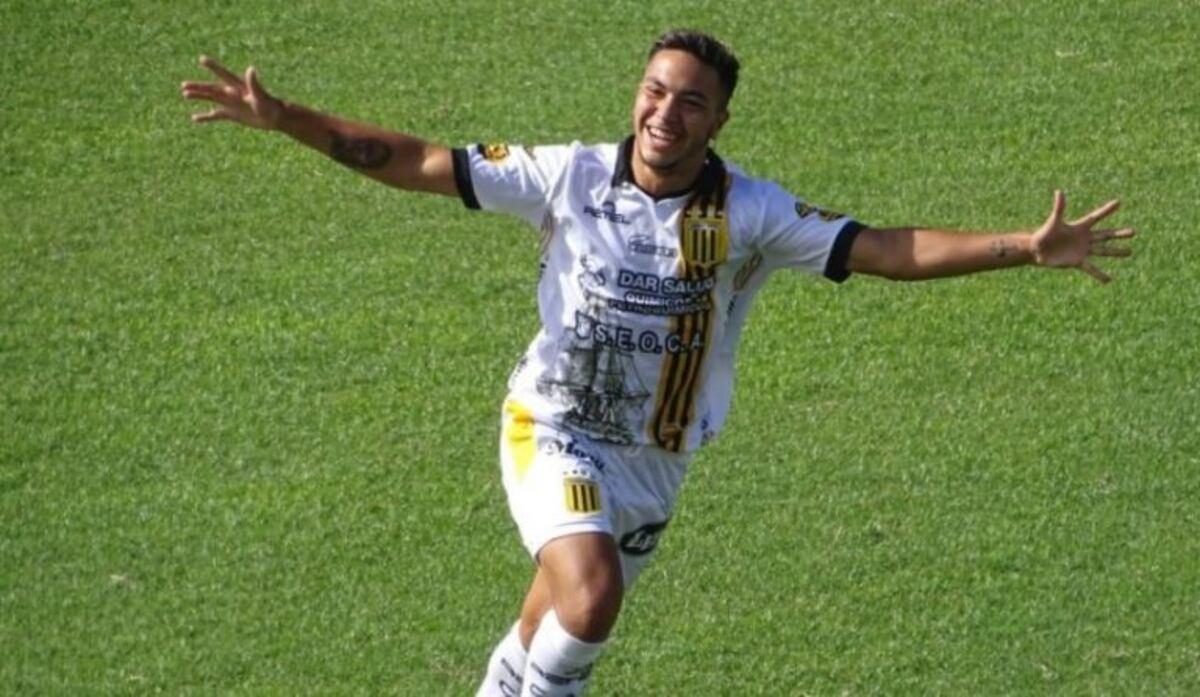 Ignacio Lago, el futbolista de 18 años que está cerca de sumarse a Talleres de Córdoba\u002E (TyC Sports)