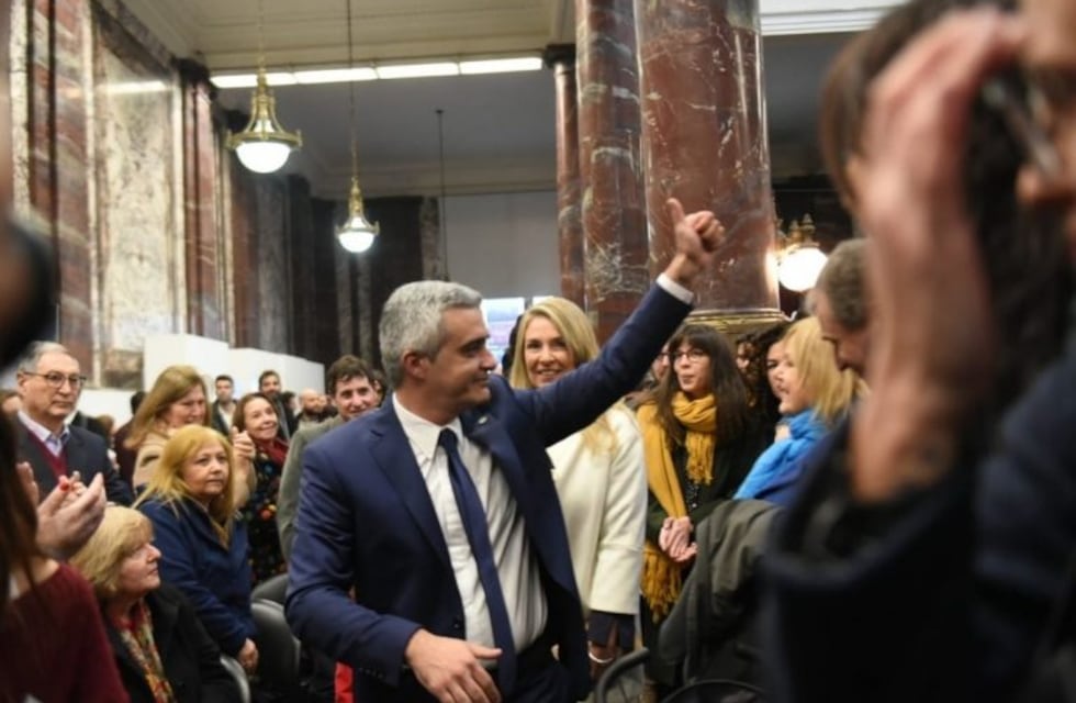 Franco Bartolacci asumió como rector de la UNR y prometió fuertes reformas