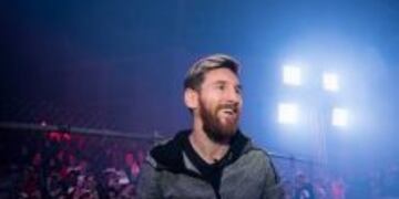 El futbolista del Barcelona enviu00f3 un mensaje a la Primera y los juveniles de fu00fatbol de salu00f3n rojinegro.