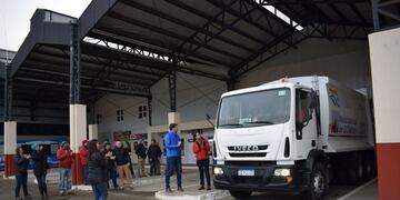El Chaltén tiene su primer camión recolector-compactador de residuos