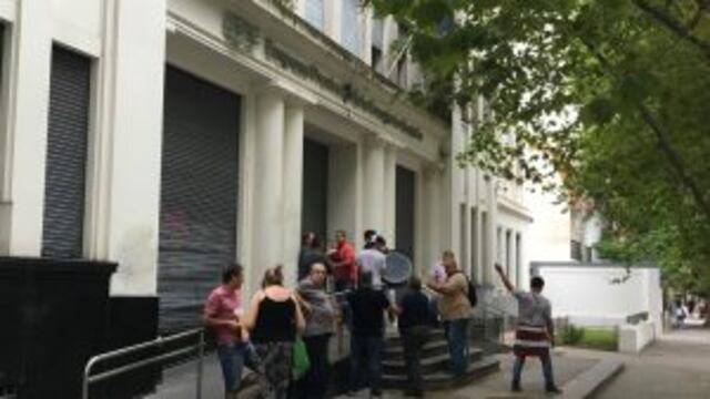 Trabajadores de seguridad bloquearon el ingreso a la EPE