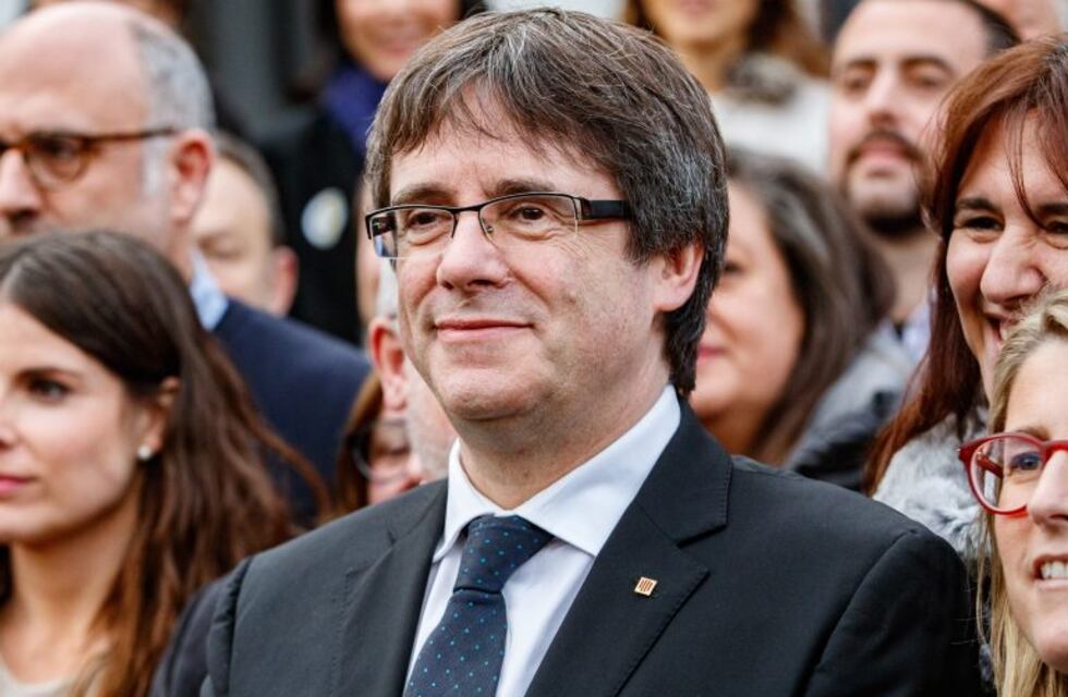 Retiraron las órdenes de captura internacionales contra Puigdemont