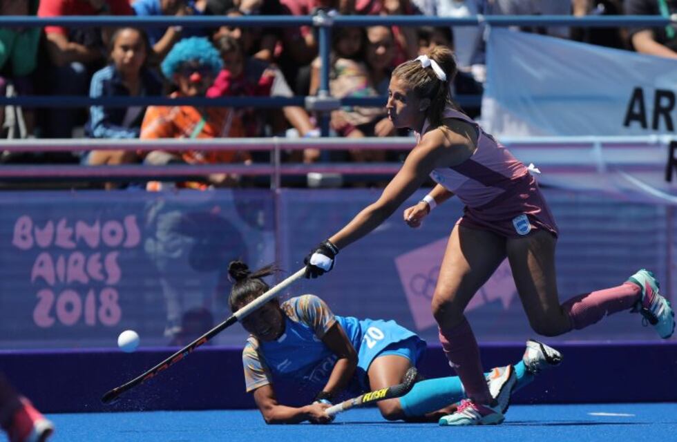 Las Leoncitas golearon a India y siguen con puntaje ideal
