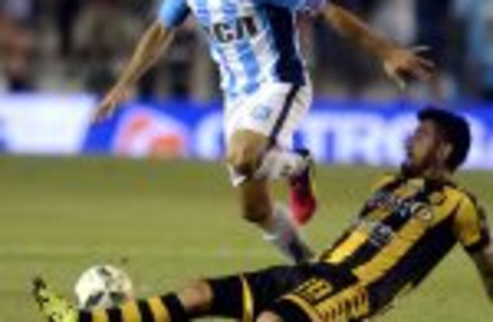 Racing perdió 2-0 ante Olimpo en el Cilindro