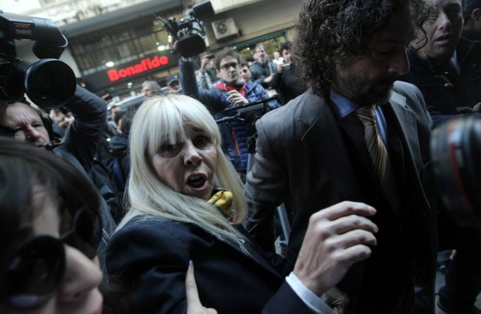 Asaltaron a Claudia Villafañe cuando salía de un banco en Villa Devoto