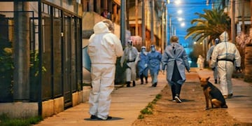 Personal policial y de Salud en el Barrio Río Atuel (Vía Santa Rosa)