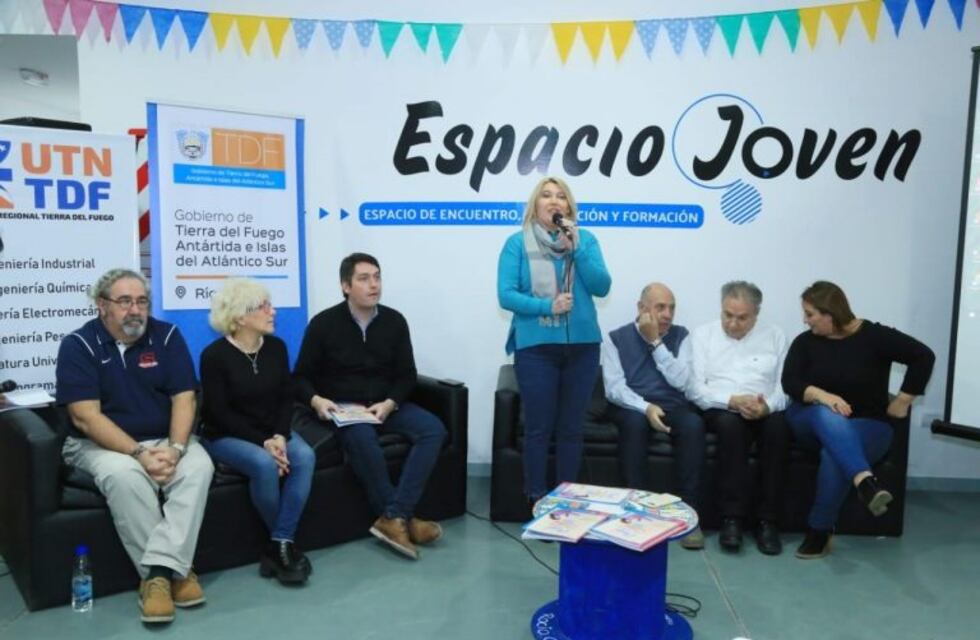 Rosana Bertone presentó proyecto de ley para becas universitarias y de posgrados