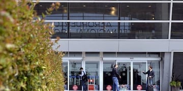 Entrada al Aeropuerto Internacional de Rosario.