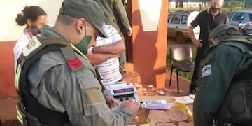 La plata era trasladada por dos hombres mayores de edad\u002E