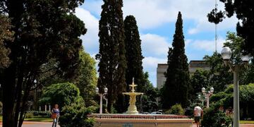 Plaza Colón, Luján (web)