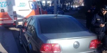 Encuentran a un hombre muerto dentro de su vehículo\u002E