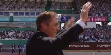 Ovación de los hinchas de Talleres a Frank Dario Kudelka en el Kempes