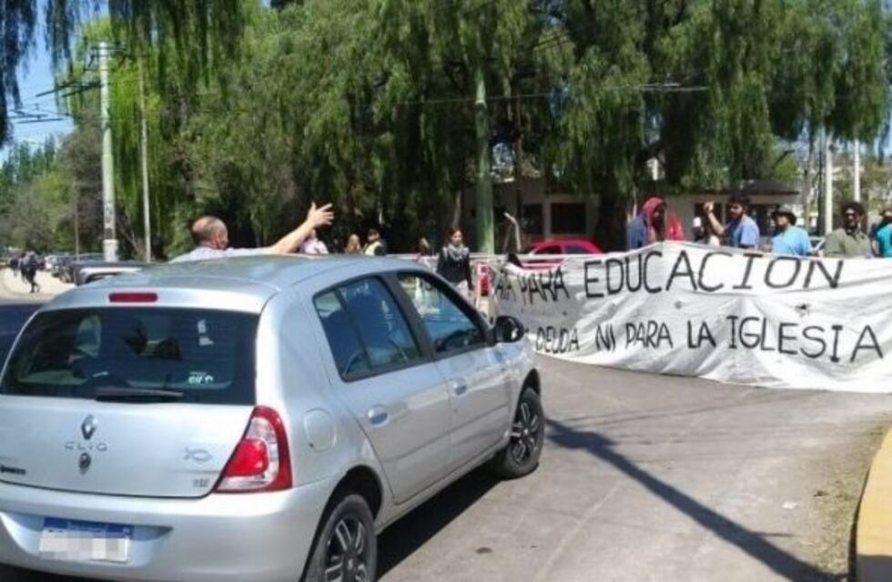 El ingreso a la UNCuyo permanece bloqueado