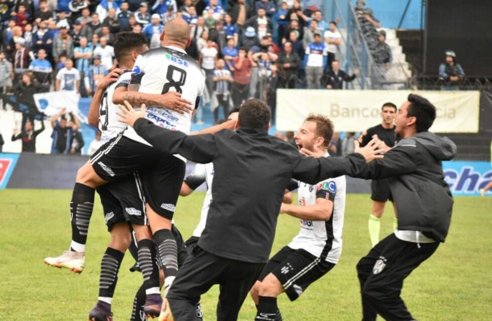 Central Córdoba le ganó a Almagro y jugará la final ante Sarmiento