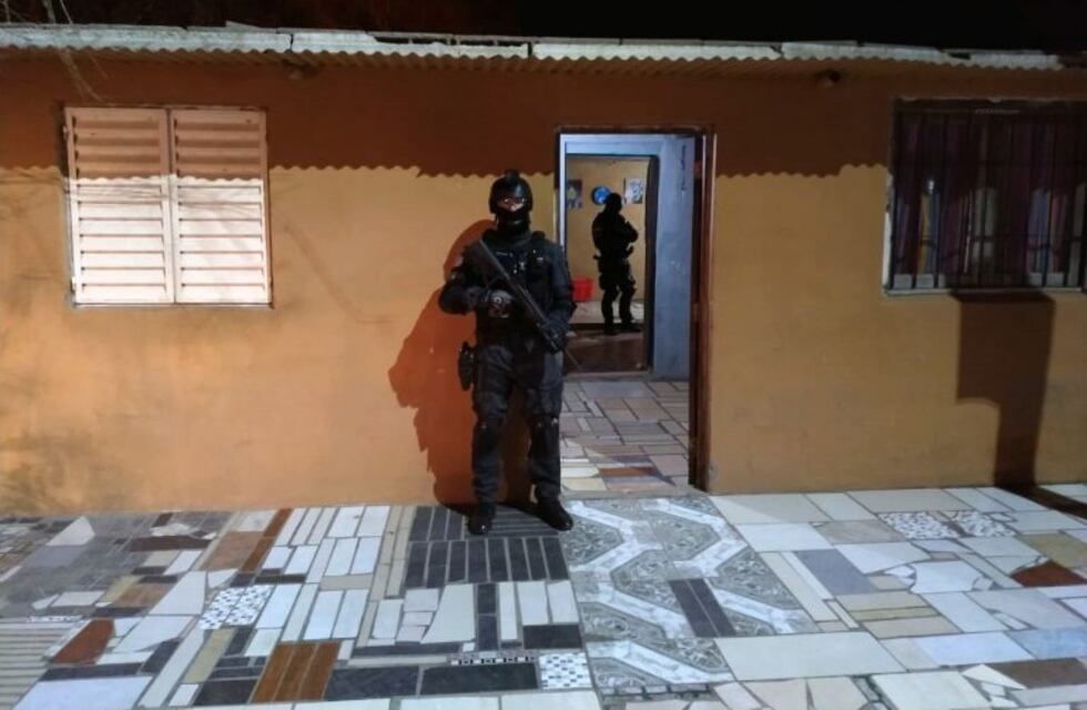 Al ver a la Policía intentaron tirar la droga y fugarse