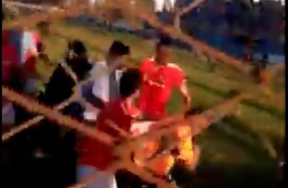 Dos años de suspensión para el jugador que agredió al árbitro en la Liga de San Francisco