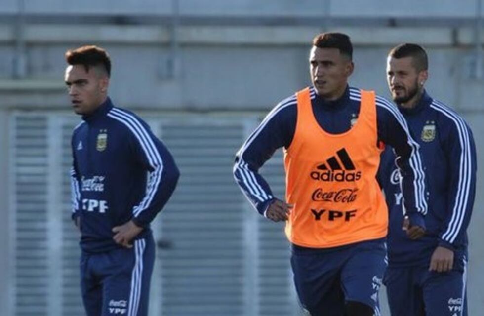 Crecen las chances de Matías Suárez para ser titular en la Selección ante Paraguay