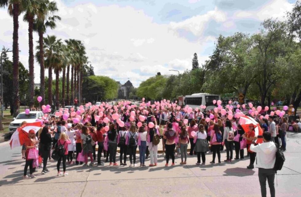 "Caminamos con vos", para concientizar sobre la detección temprana del cáncer de mama