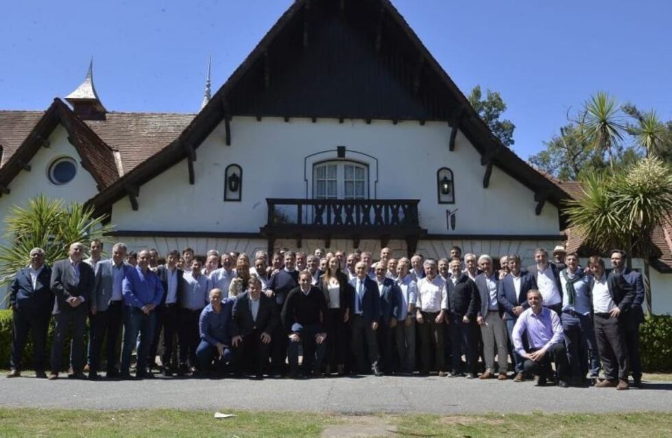 Mariano Uset se reunió con Vidal, otros Intendentes y dirigentes