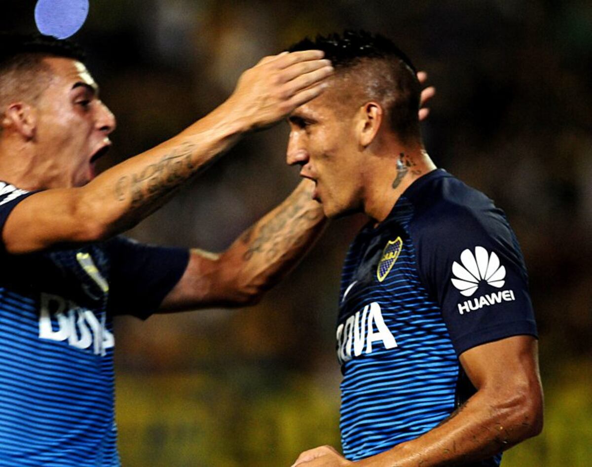 partidos amistosos en el verano\r\nDYN13, MAR DEL PLATA 21/01/2017, BOCA JRS\u002E VS\u002E ESTUDIANTES\u002E\r\nFOTO:DYN/JUANA RODRIGUEZ\u002E mar del plata RICARDO CENTURION partido amistoso de verano futbol futbolistas partido boca juniors estudiantes de la plata